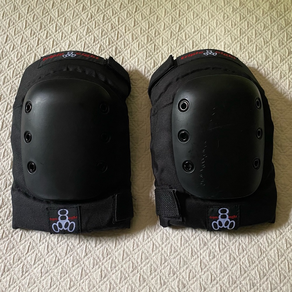 Triple Eight KP 22 Skateboarding Knee Pads Small